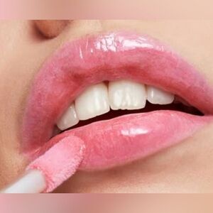 Lawless Forget the Filler Lip-Plumping Lone-Smoothing Gloss- Strawberry Popsicle